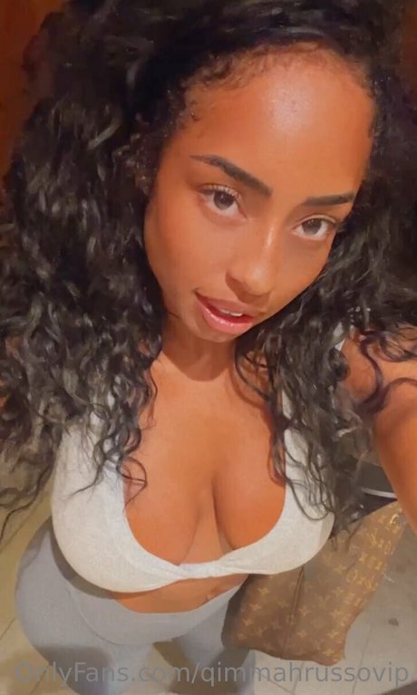 Nacktes geleaktes OnlyFans-Foto von Qimmah Russo