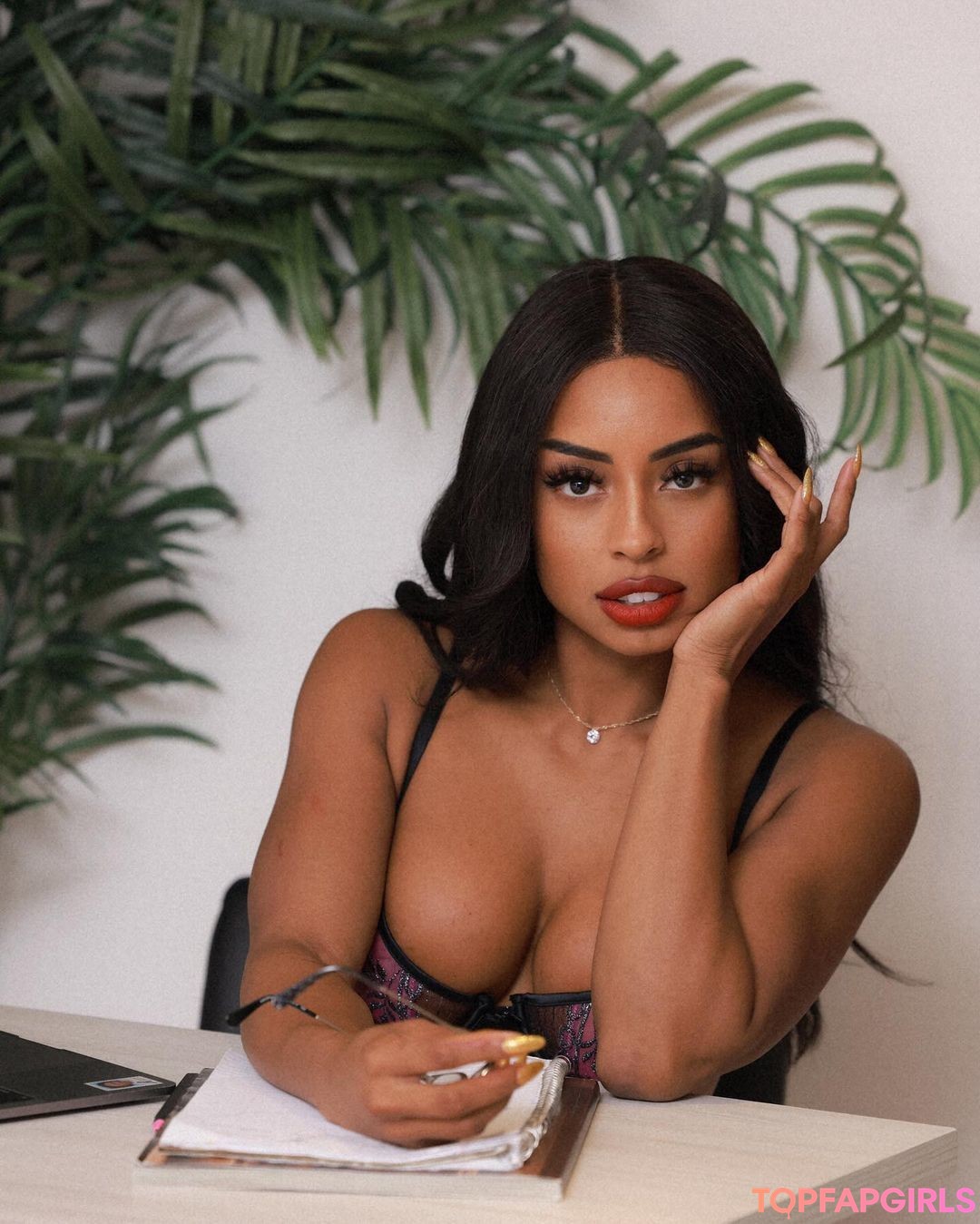 Nacktes geleaktes OnlyFans-Foto von Qimmah Russo #1245