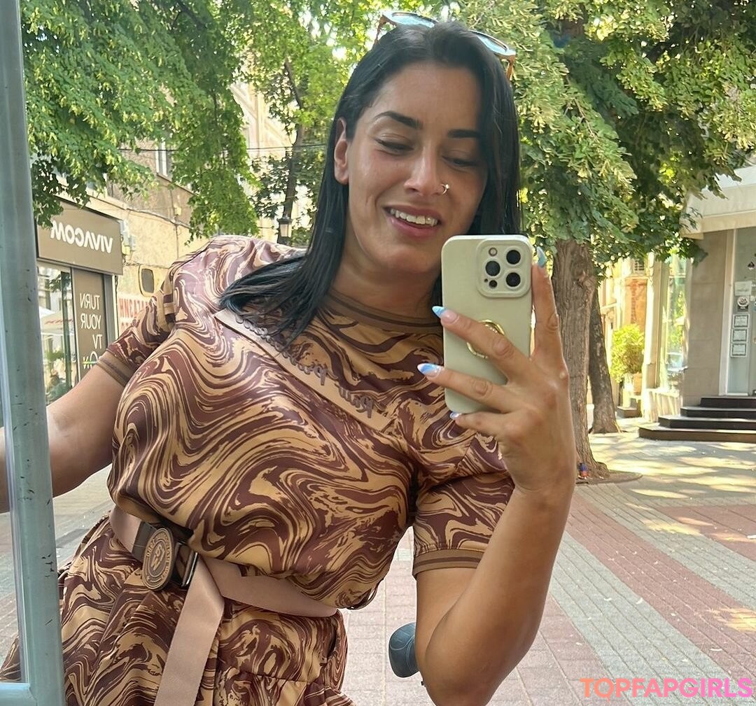 Nacktes geleaktes OnlyFans-Foto von Giulia Daqna #177