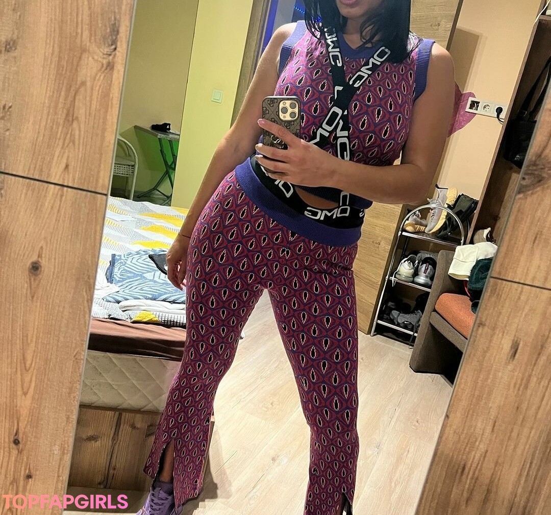 Nacktes geleaktes OnlyFans-Foto von Giulia Daqna #218