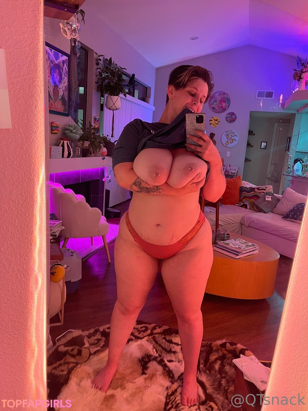 Nacktes geleaktes OnlyFans-Foto von Qtsnack #657