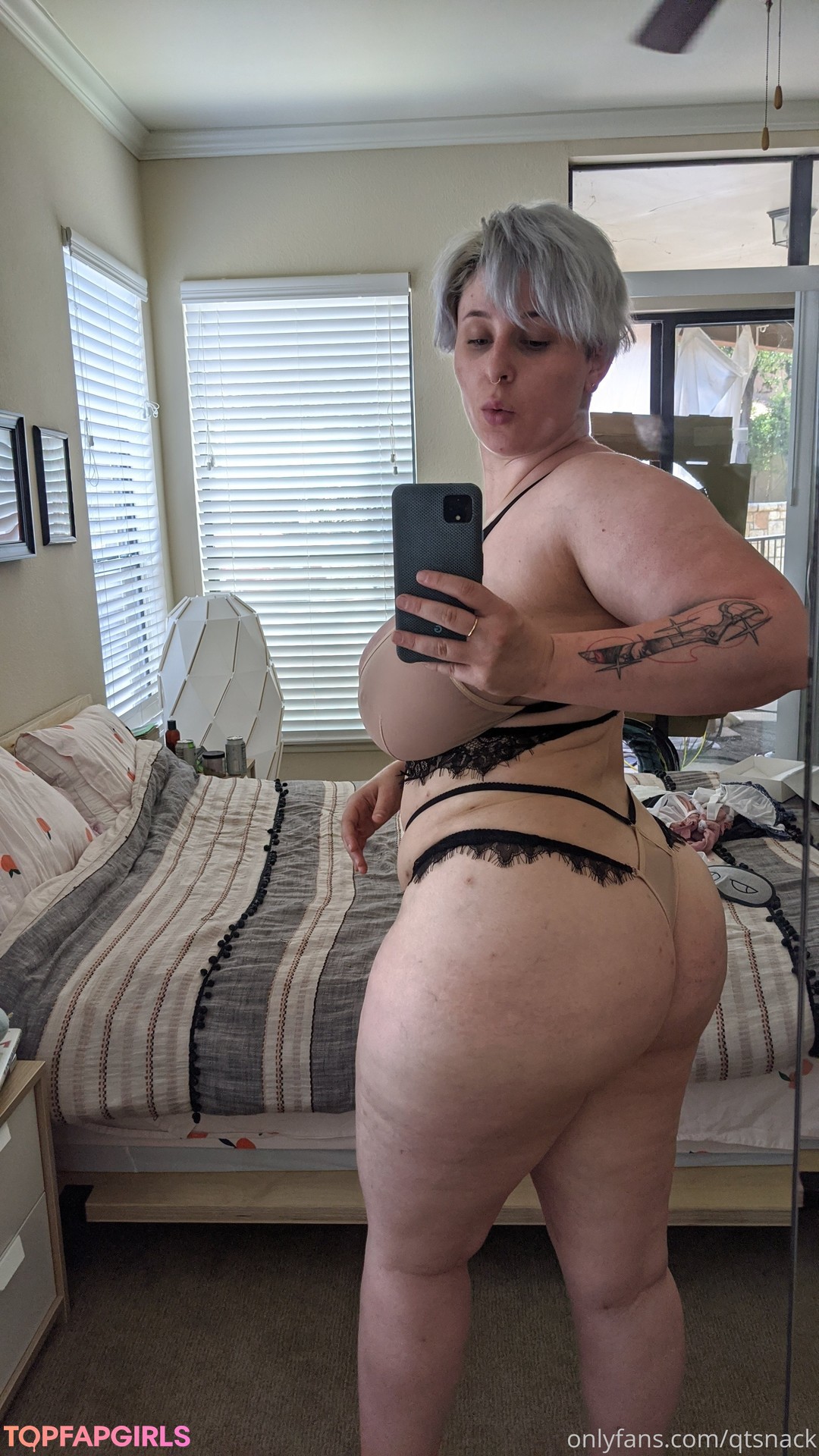 Nacktes geleaktes OnlyFans-Foto von Qtsnack #103