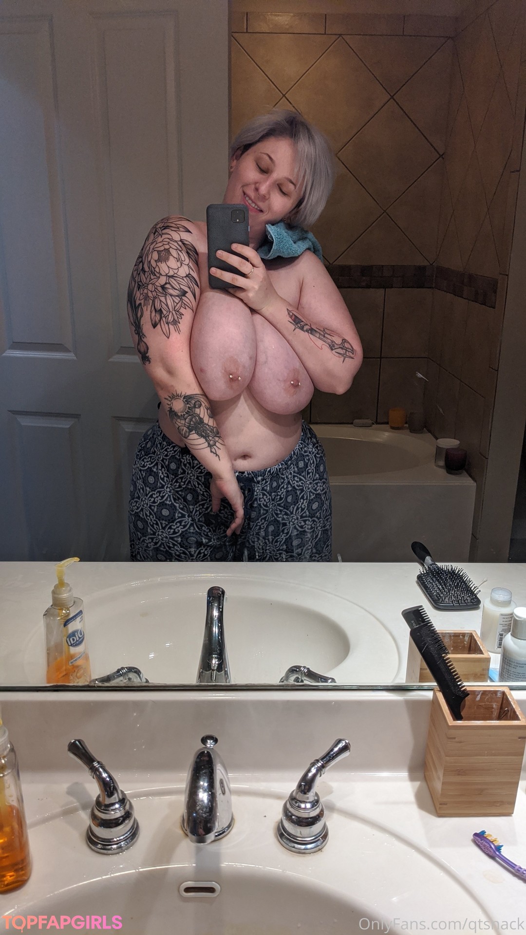 Nacktes geleaktes OnlyFans-Foto von Qtsnack #117
