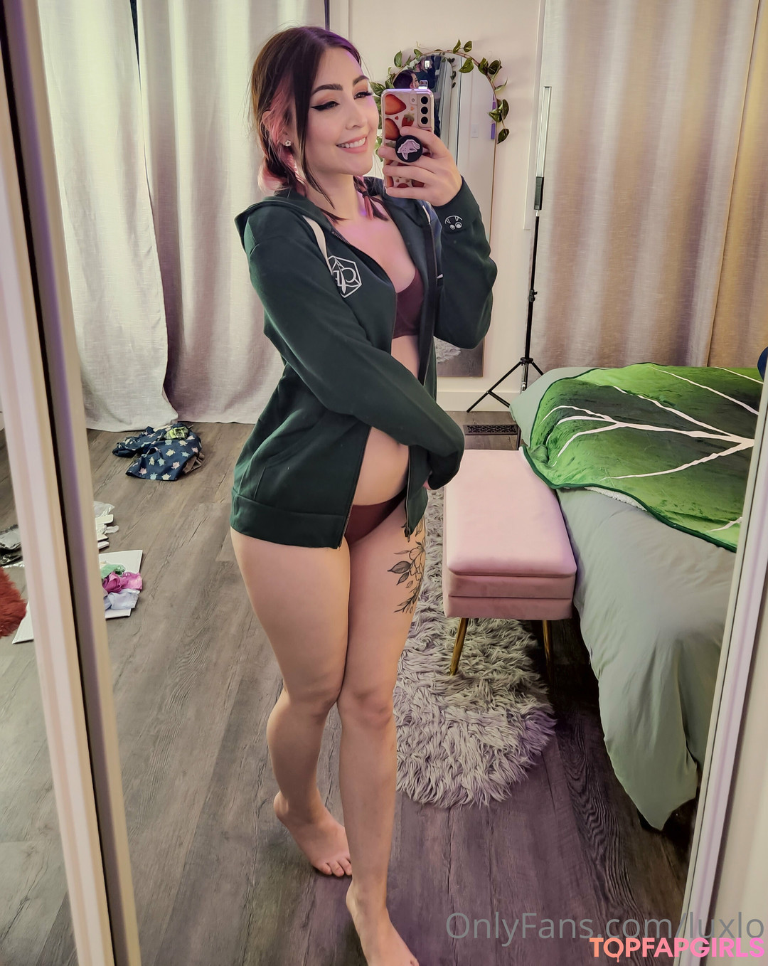Nacktes geleaktes OnlyFans-Foto von Luxlo #696