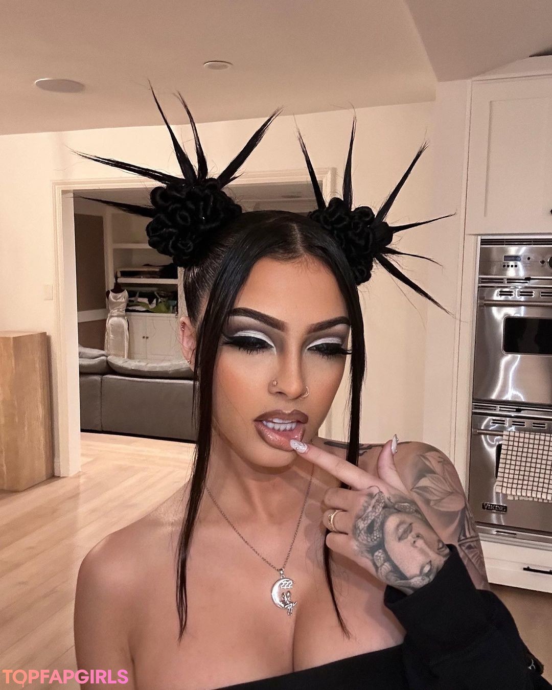 Nacktes geleaktes OnlyFans-Foto von Malu Trevejo #813
