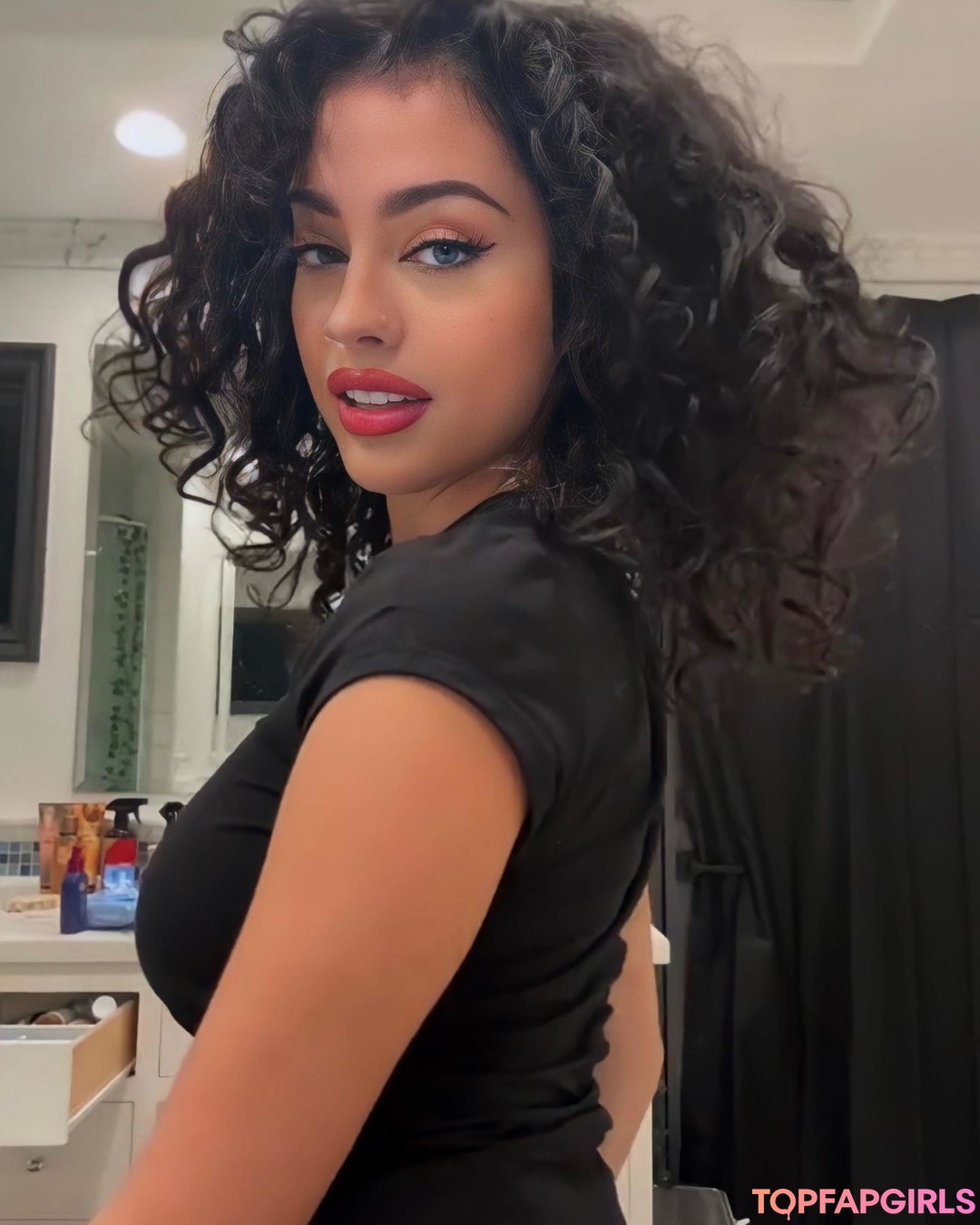 Nacktes geleaktes OnlyFans-Foto von Malu Trevejo #947