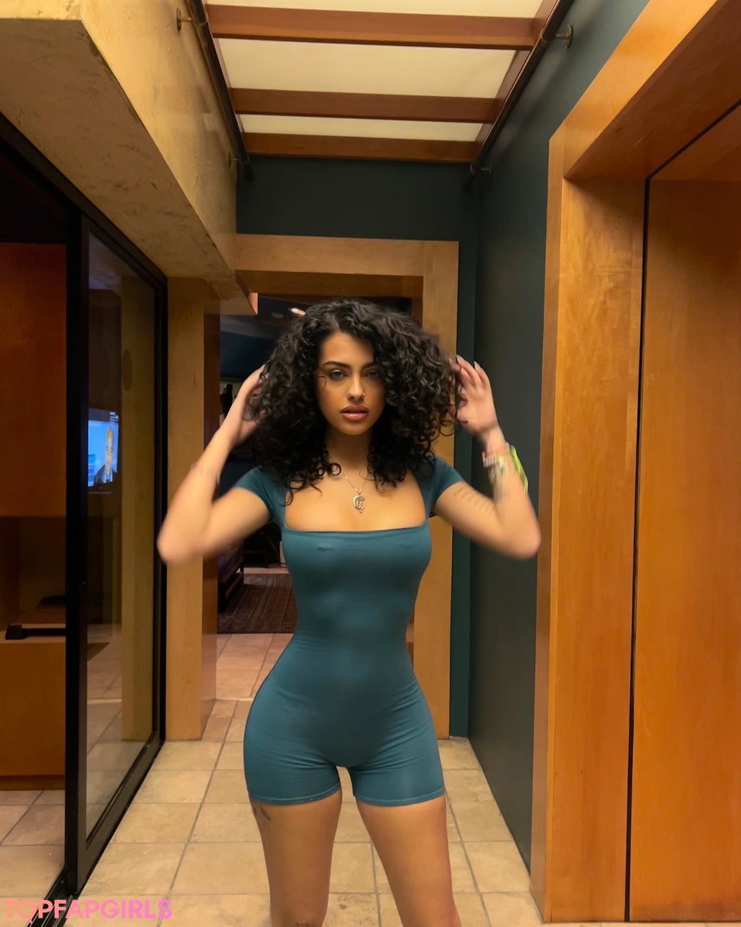 Nacktes geleaktes OnlyFans-Foto von Malu Trevejo #950