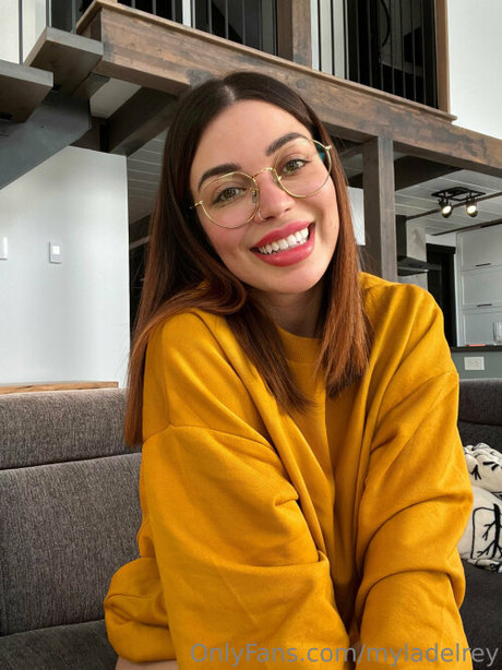 Myla Del Rey