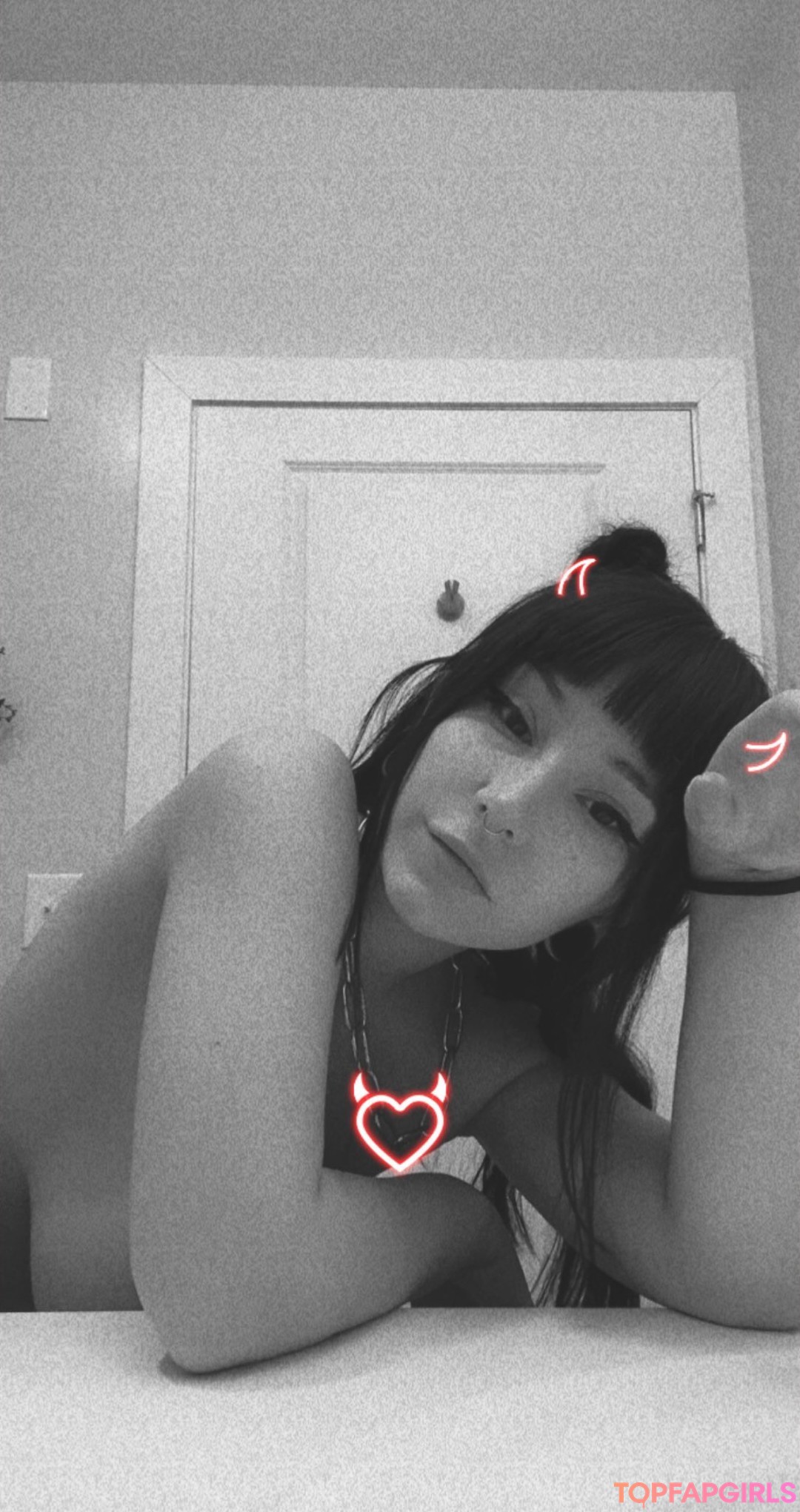 Nacktes geleaktes OnlyFans-Foto von Big Titty Goth Egg #576