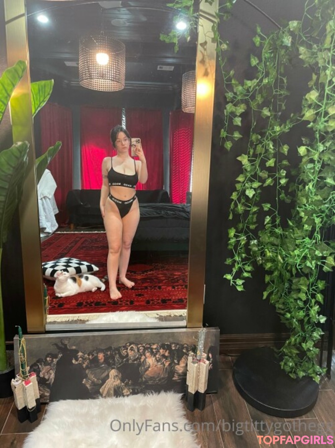 Nacktes geleaktes OnlyFans-Foto von Big Titty Goth Egg #398