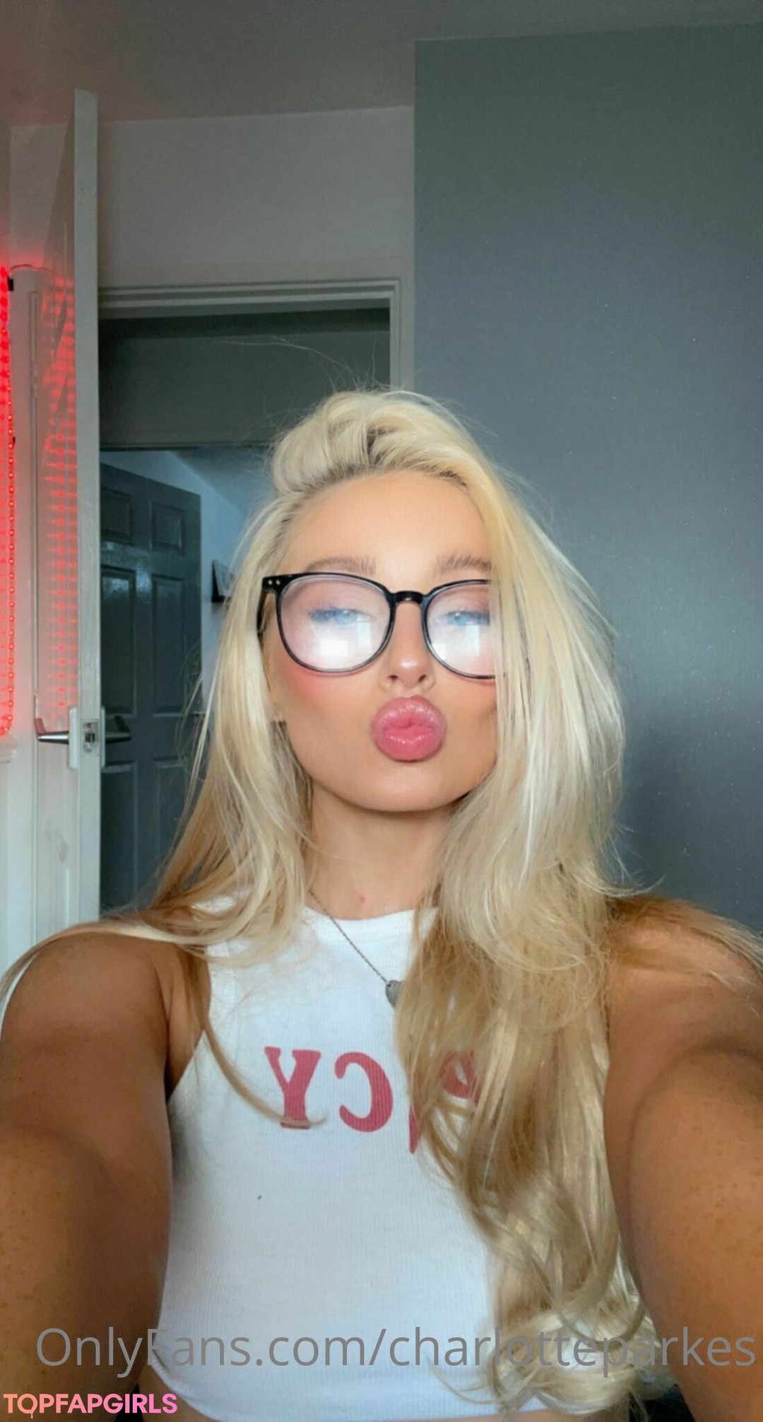 Nacktes geleaktes OnlyFans-Foto von Charlotte Parkes #88