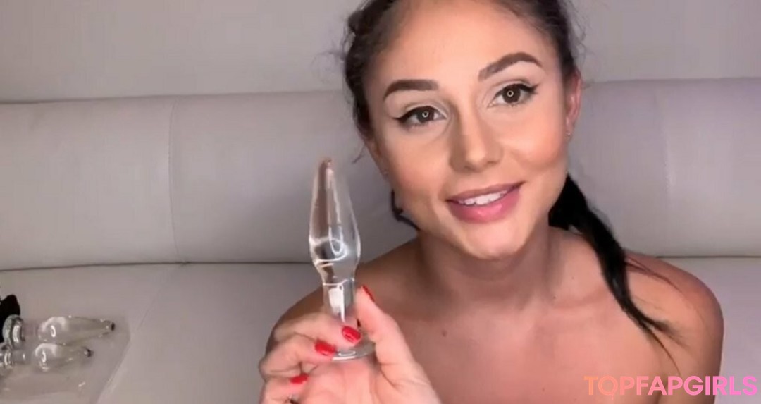 Nacktes geleaktes OnlyFans-Foto von Ariana Marie #1031