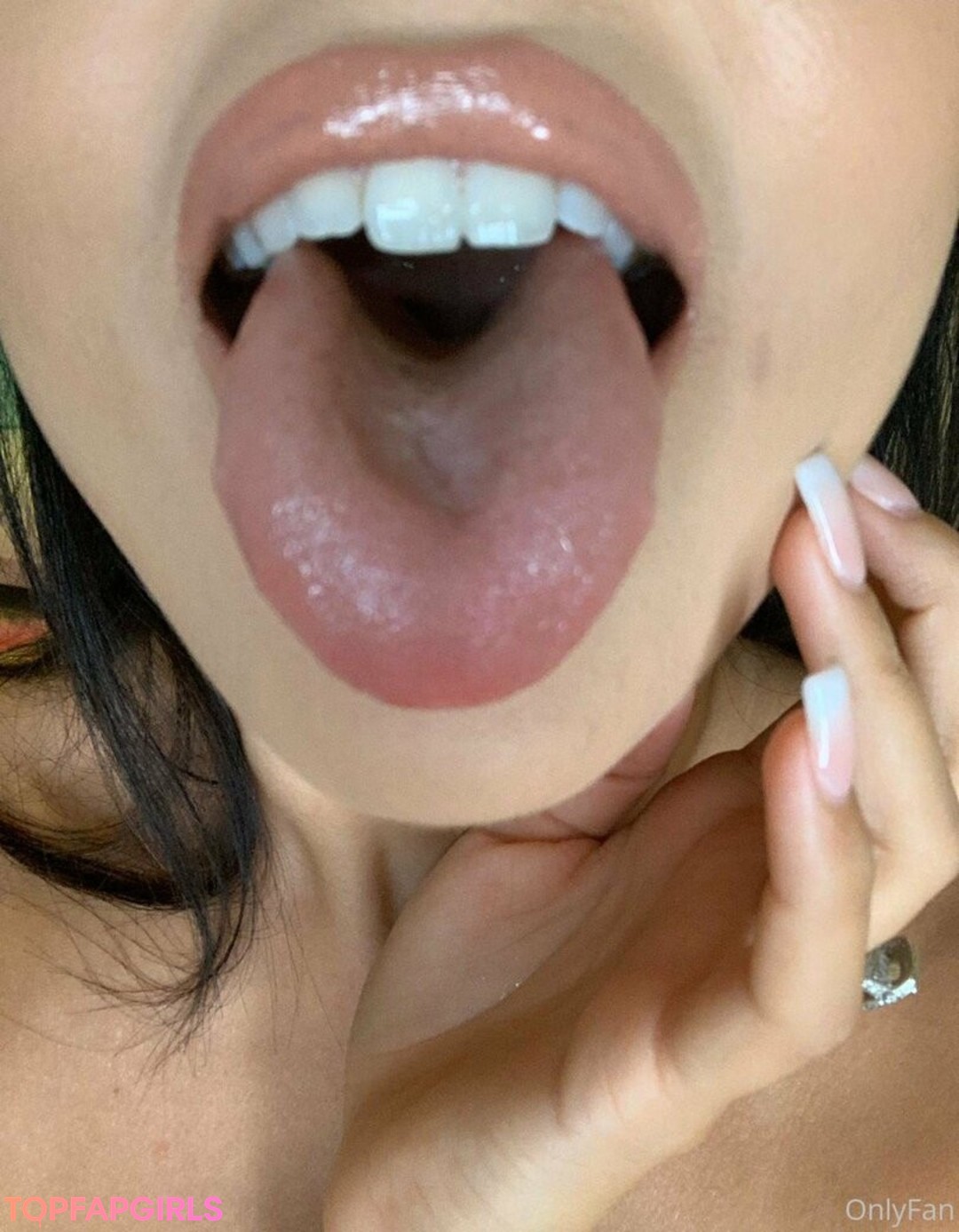 Nacktes geleaktes OnlyFans-Foto von Ariana Marie #1039