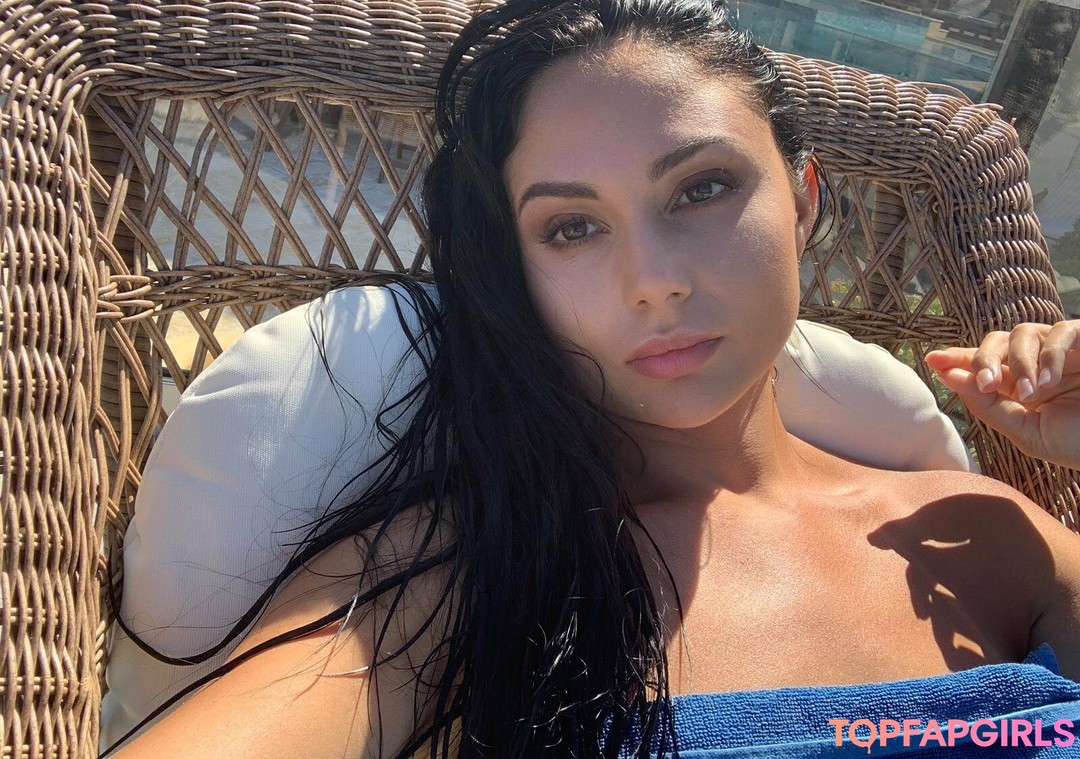 Nacktes geleaktes OnlyFans-Foto von Ariana Marie #738