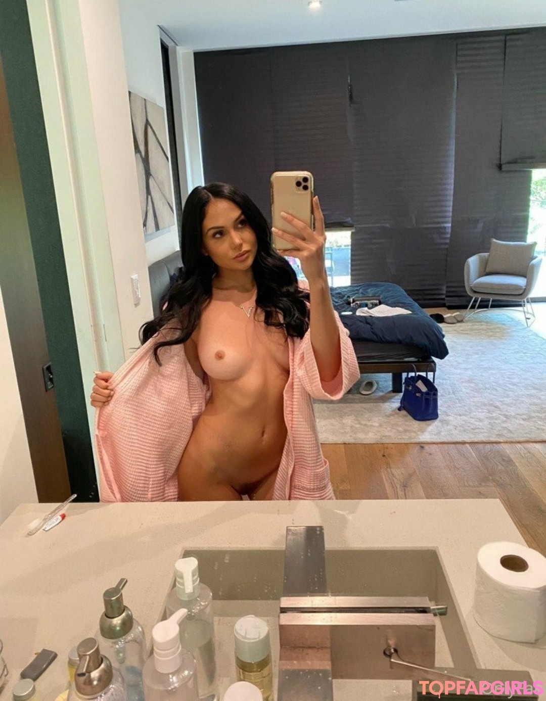 Nacktes geleaktes OnlyFans-Foto von Ariana Marie #799