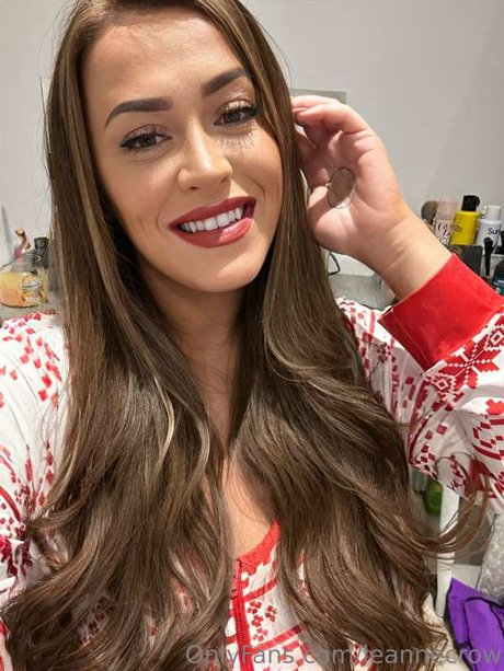 Nacktes geleaktes OnlyFans-Foto von Leanne Crow
