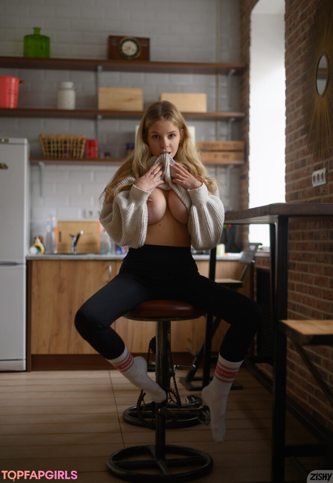 Nacktes geleaktes OnlyFans-Foto von Mila Amour #1996