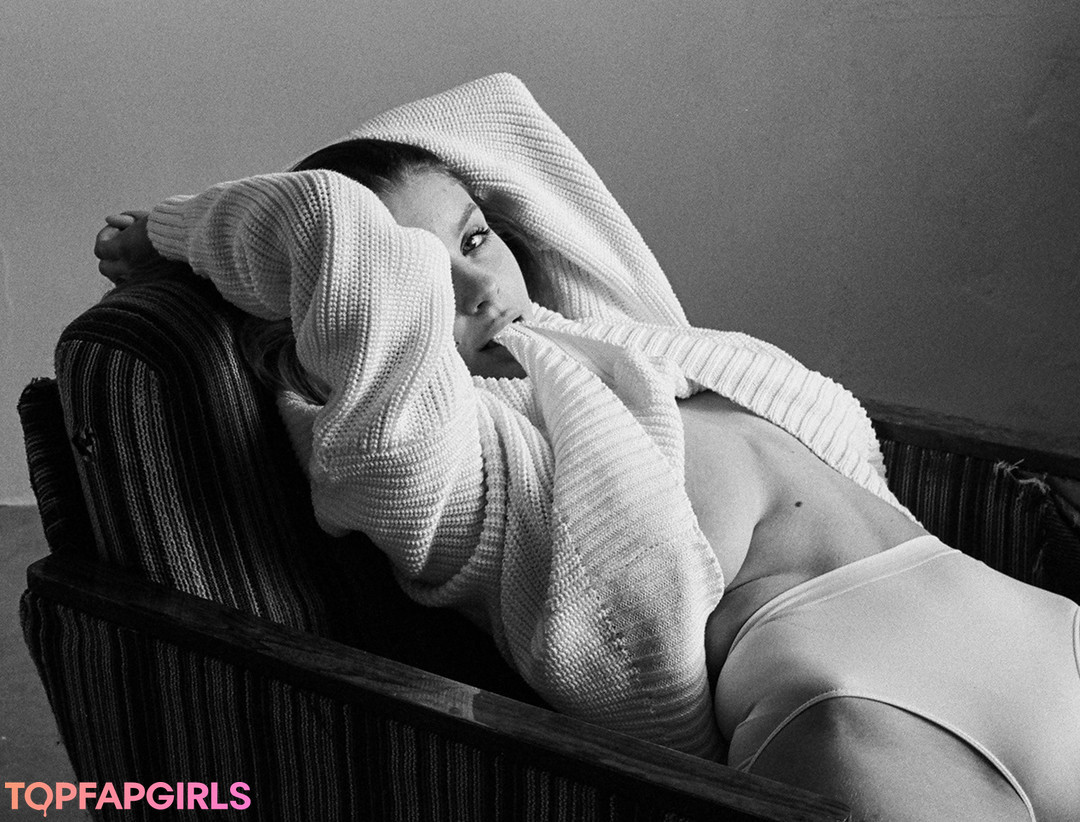 Nacktes geleaktes OnlyFans-Foto von Mila Amour #700