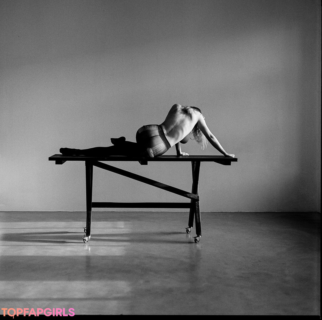 Nacktes geleaktes OnlyFans-Foto von Mila Amour #703
