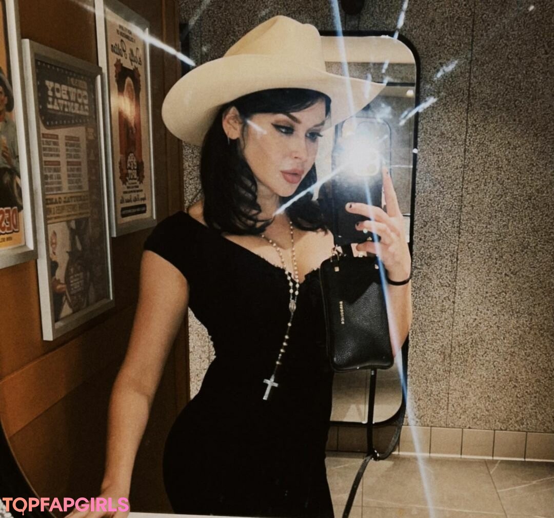 Nacktes geleaktes OnlyFans-Foto von Renee Olstead #1389