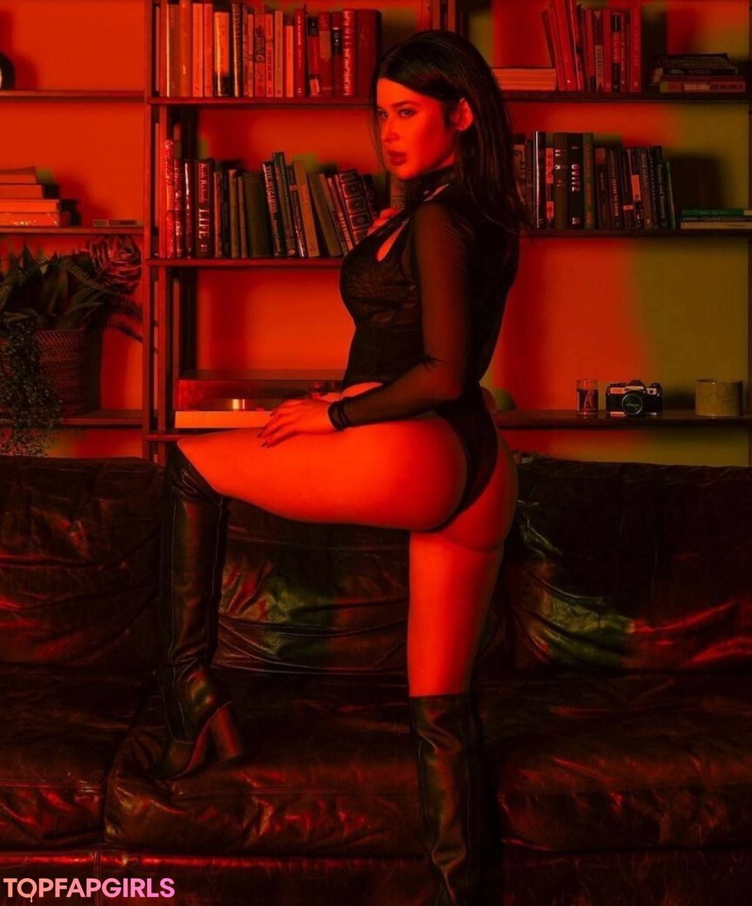 Nacktes geleaktes OnlyFans-Foto von Renee Olstead #1638
