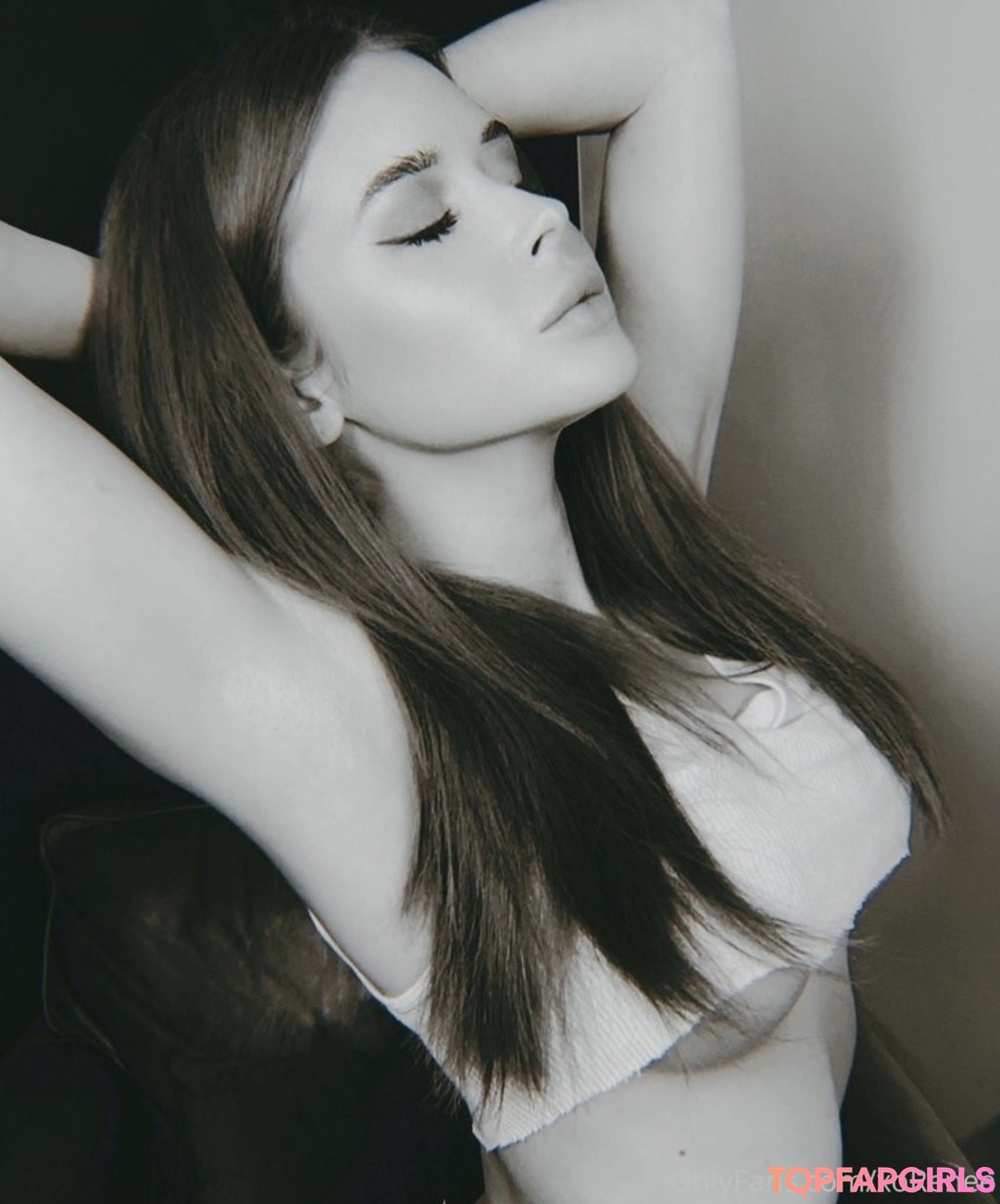 Nacktes geleaktes OnlyFans-Foto von Renee Olstead #828