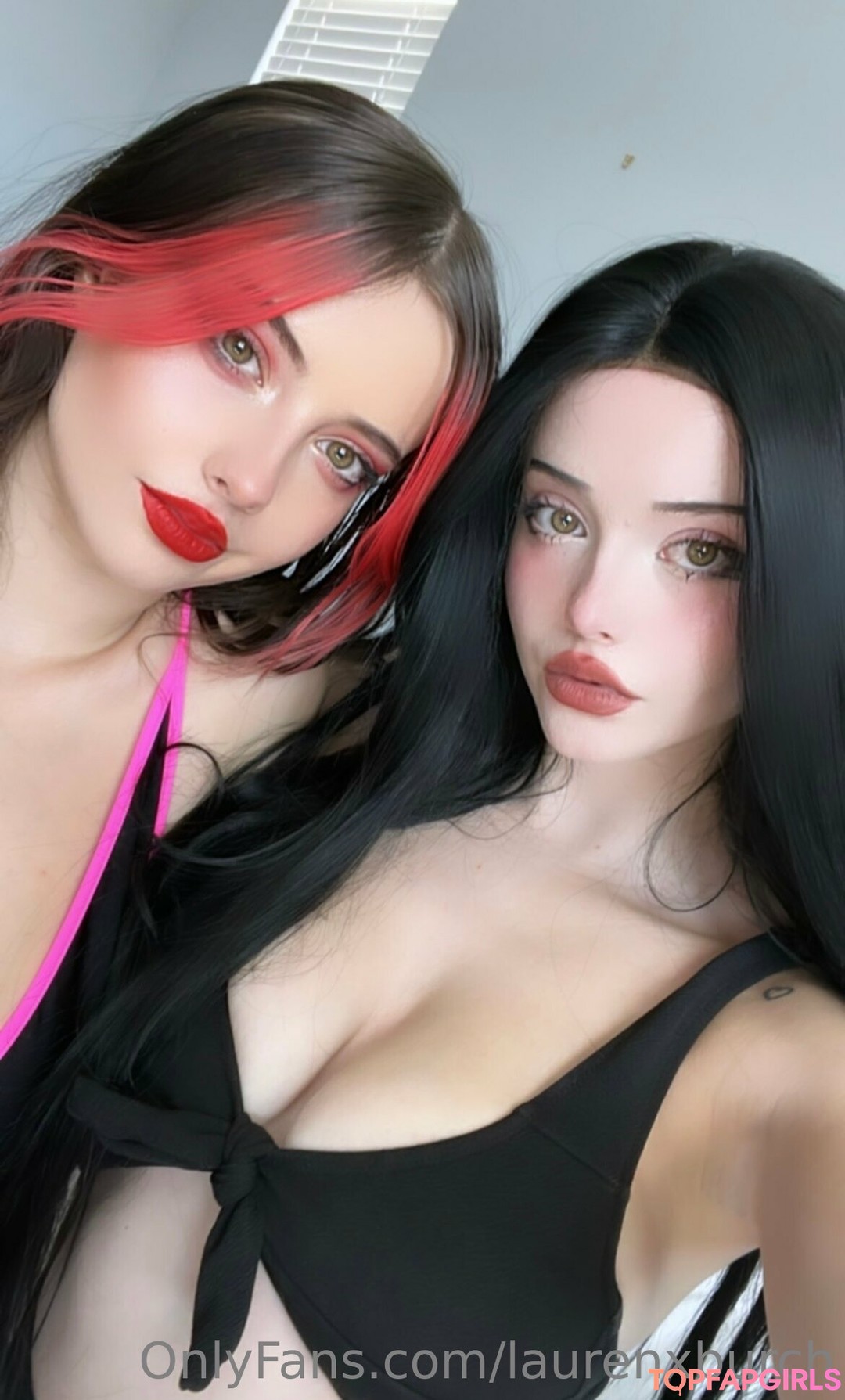 Nacktes geleaktes OnlyFans-Foto von Burch Twins #1359