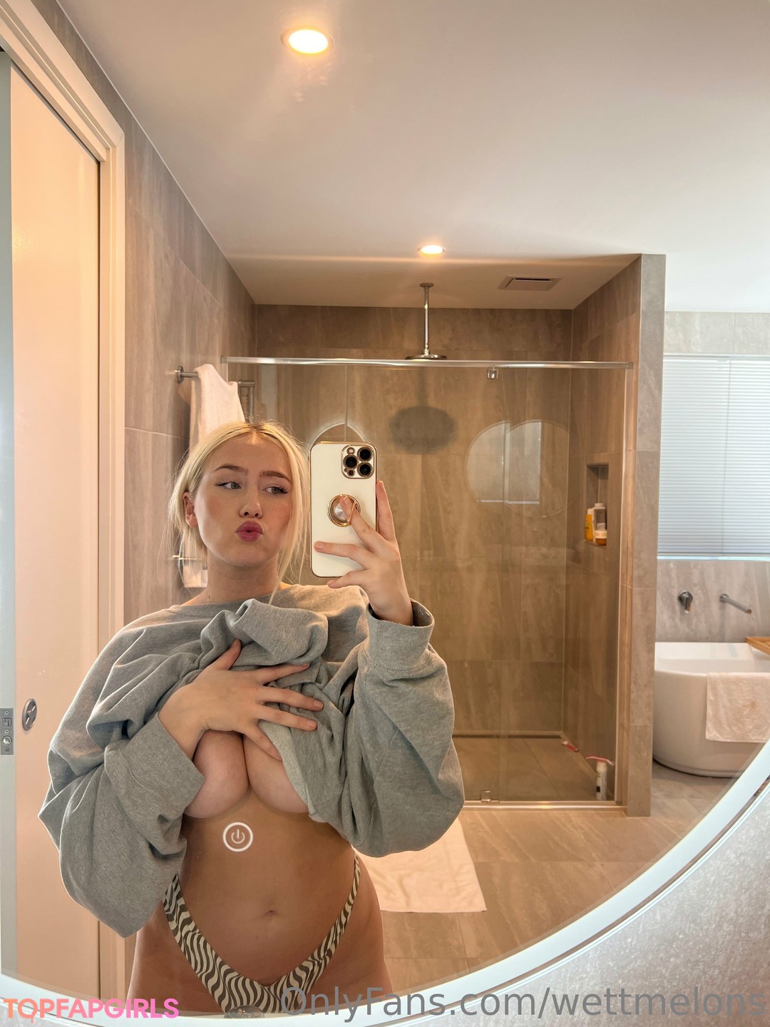 Nacktes geleaktes OnlyFans-Foto von Wettmelons #2376