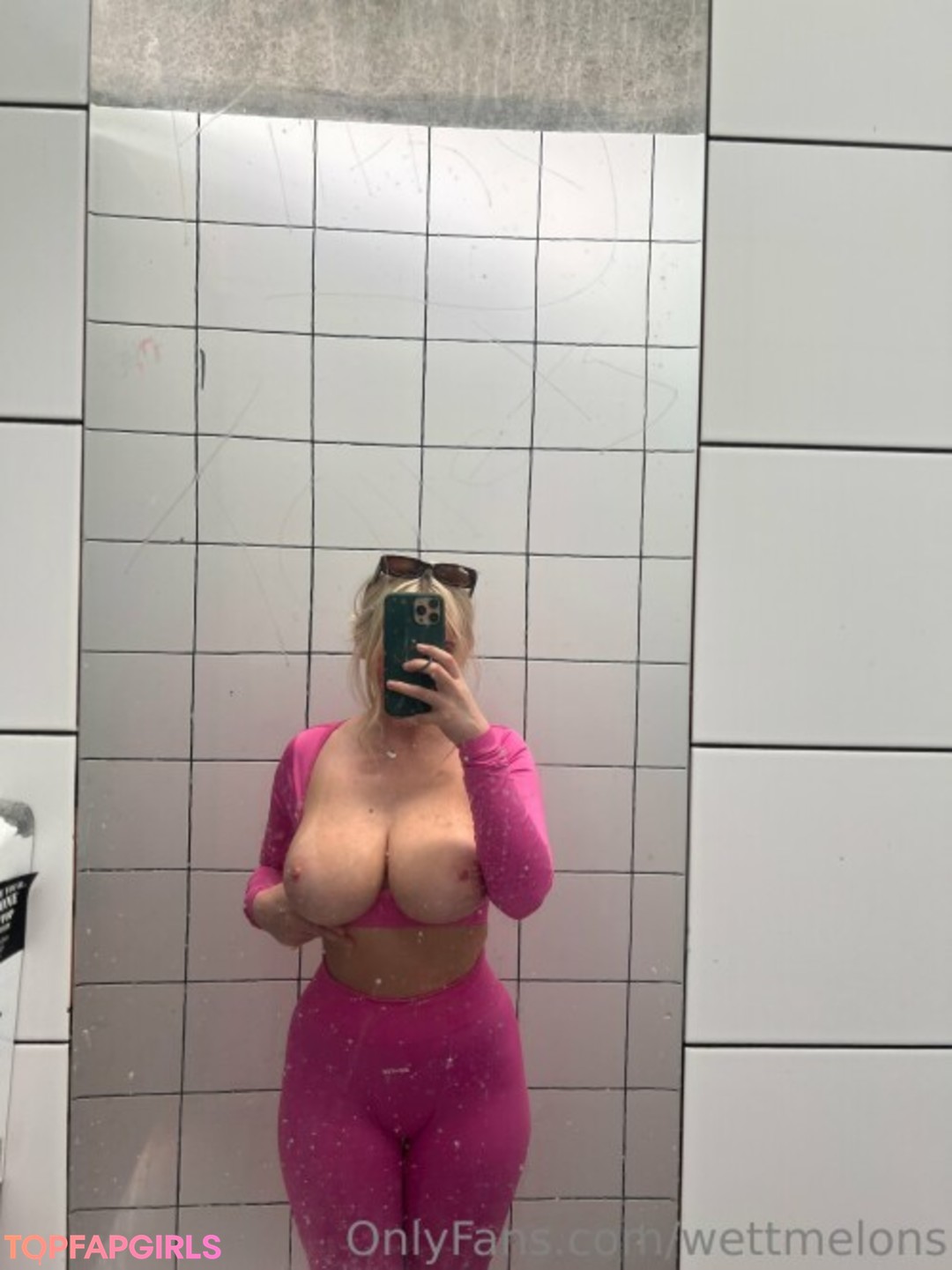 Nacktes geleaktes OnlyFans-Foto von Wettmelons #468