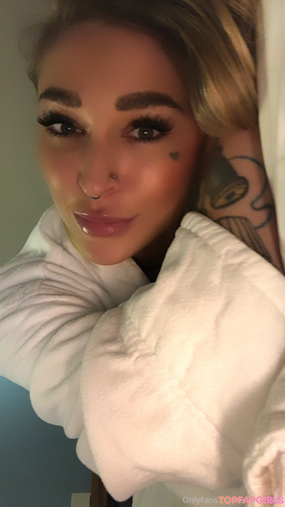 Nacktes geleaktes OnlyFans-Foto von Kleio Valentien #192