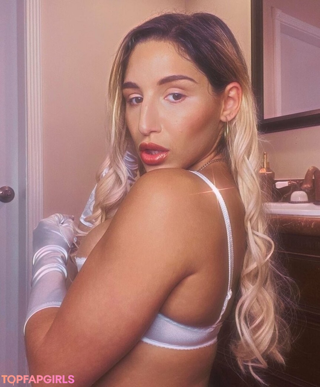 Nacktes geleaktes OnlyFans-Foto von Abella Danger #1155