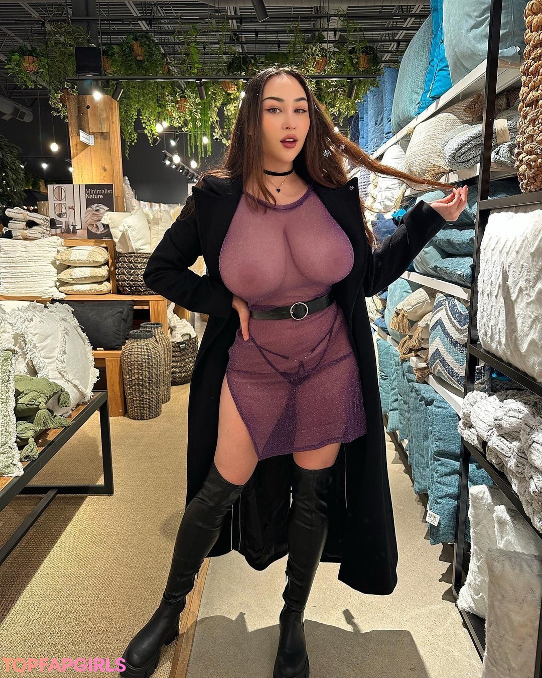 Nacktes geleaktes OnlyFans-Foto von Louisa Khovanski #1162