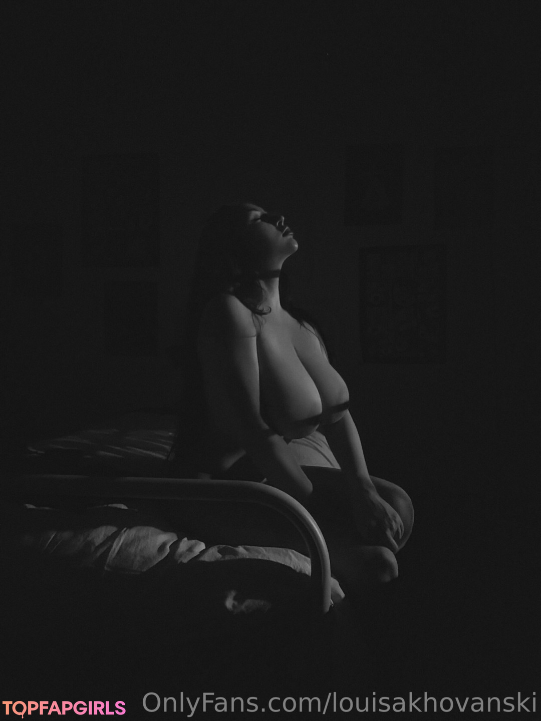Nacktes geleaktes OnlyFans-Foto von Louisa Khovanski #35