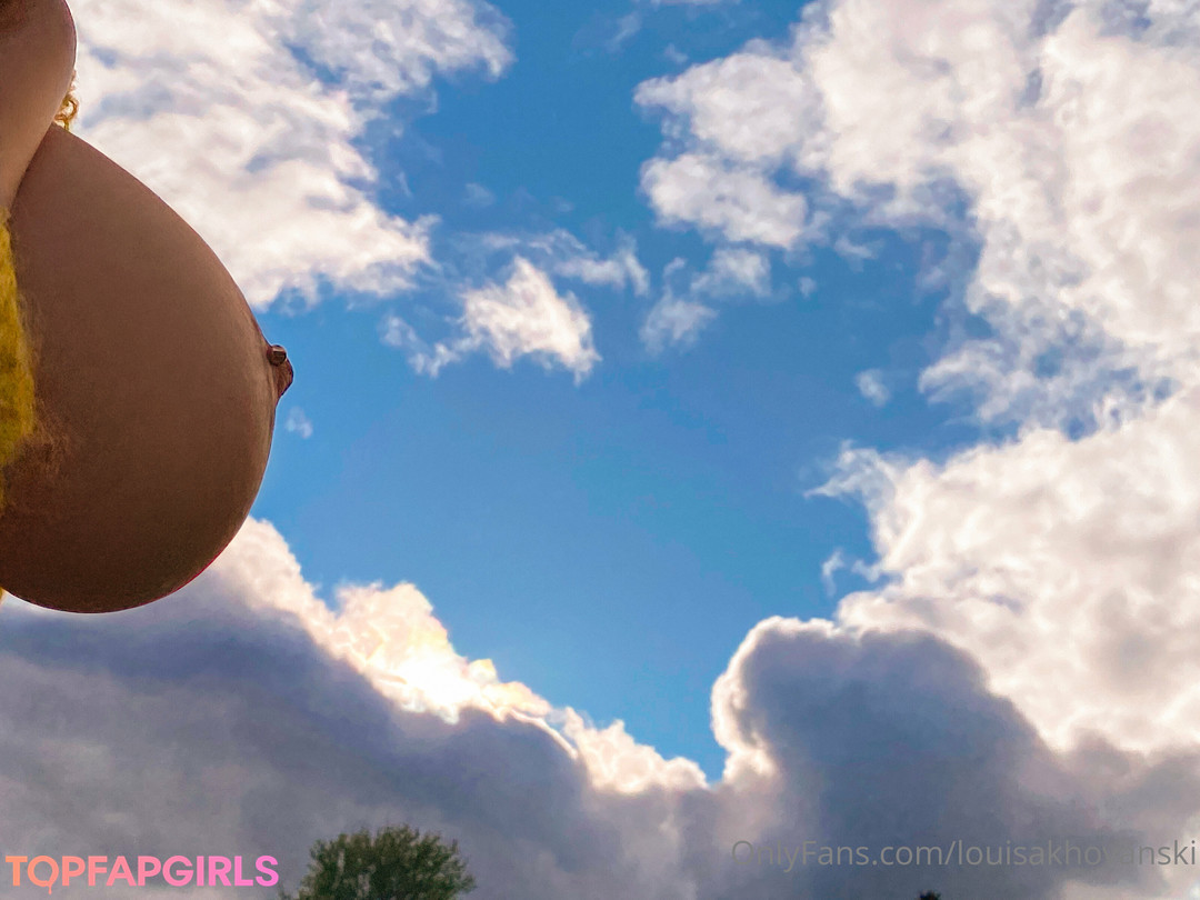 Nacktes geleaktes OnlyFans-Foto von Louisa Khovanski #367