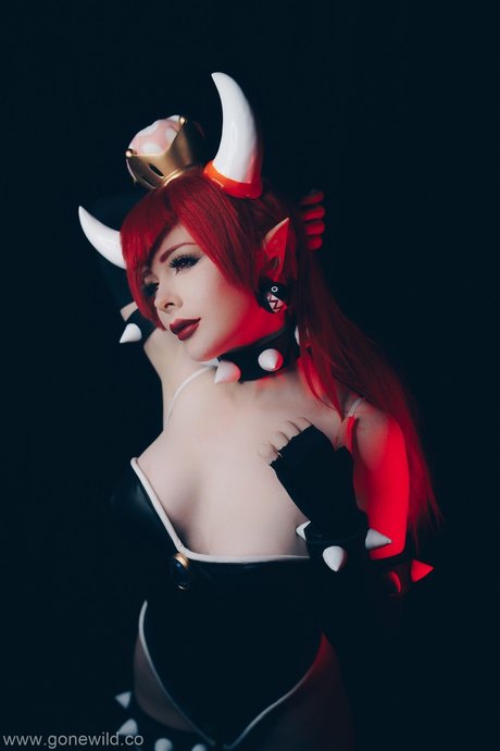 Jenna Lynn Meowri