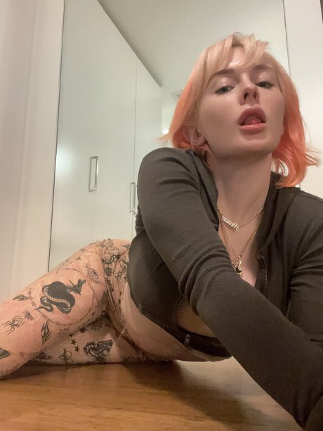 Jenna Lynn Meowri