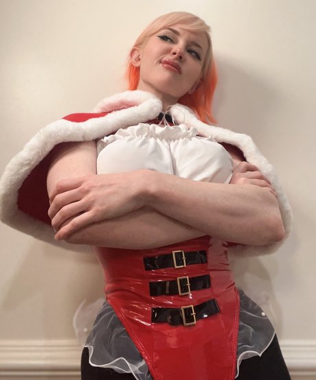 Jenna Lynn Meowri