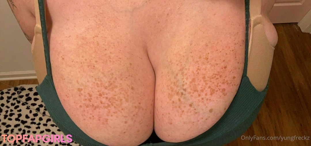 Nacktes geleaktes OnlyFans-Foto von Yungfreckz #435