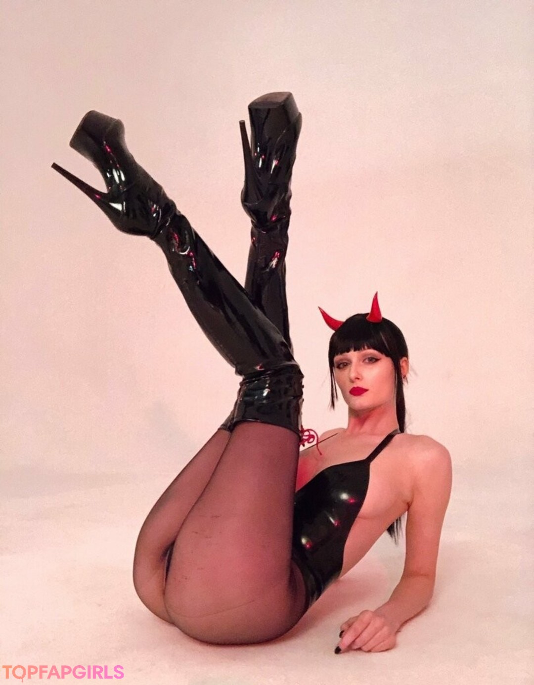 Nacktes geleaktes OnlyFans-Foto von Tniwe #2416