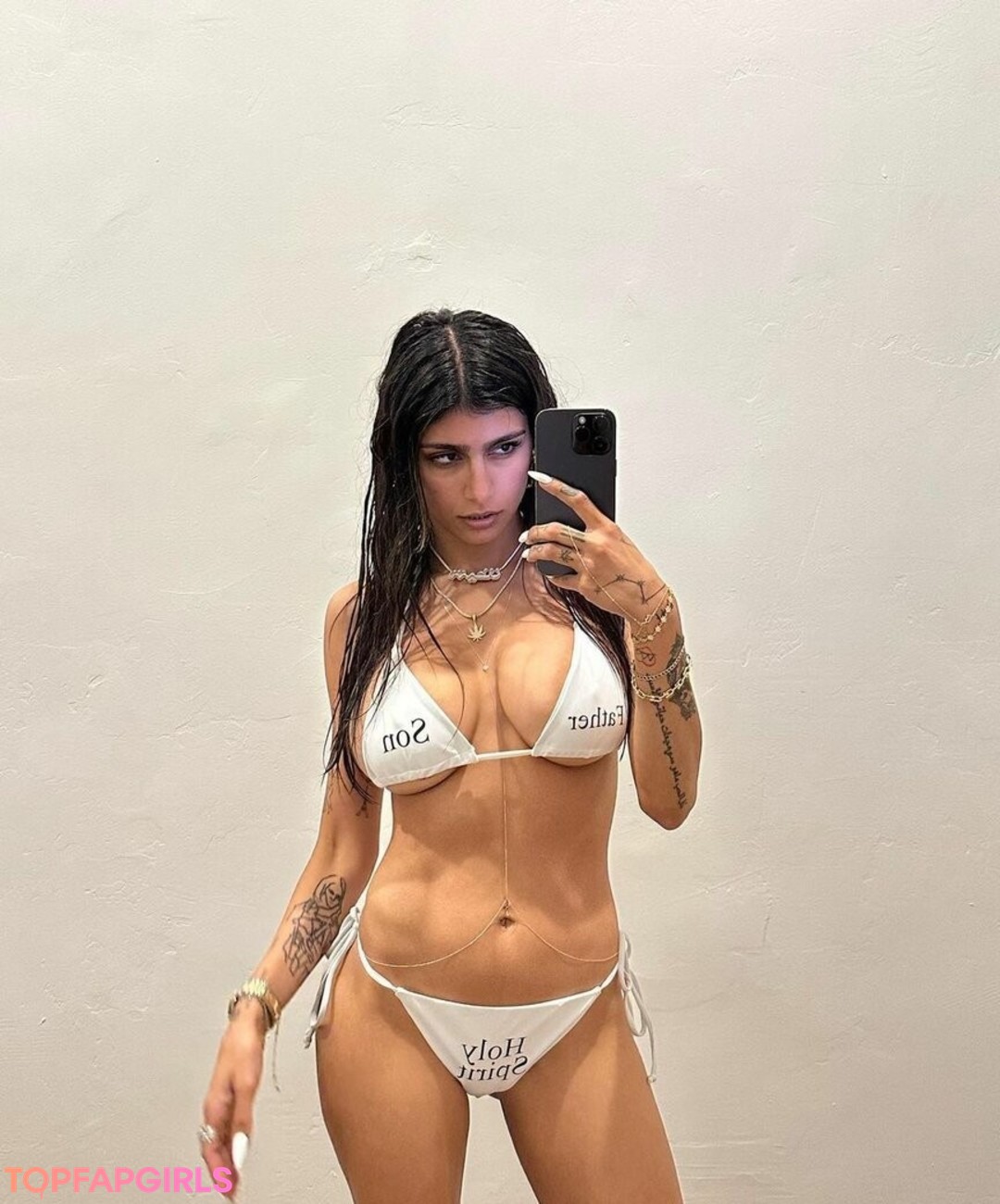 Nacktes geleaktes OnlyFans-Foto von Mia Khalifa #2016