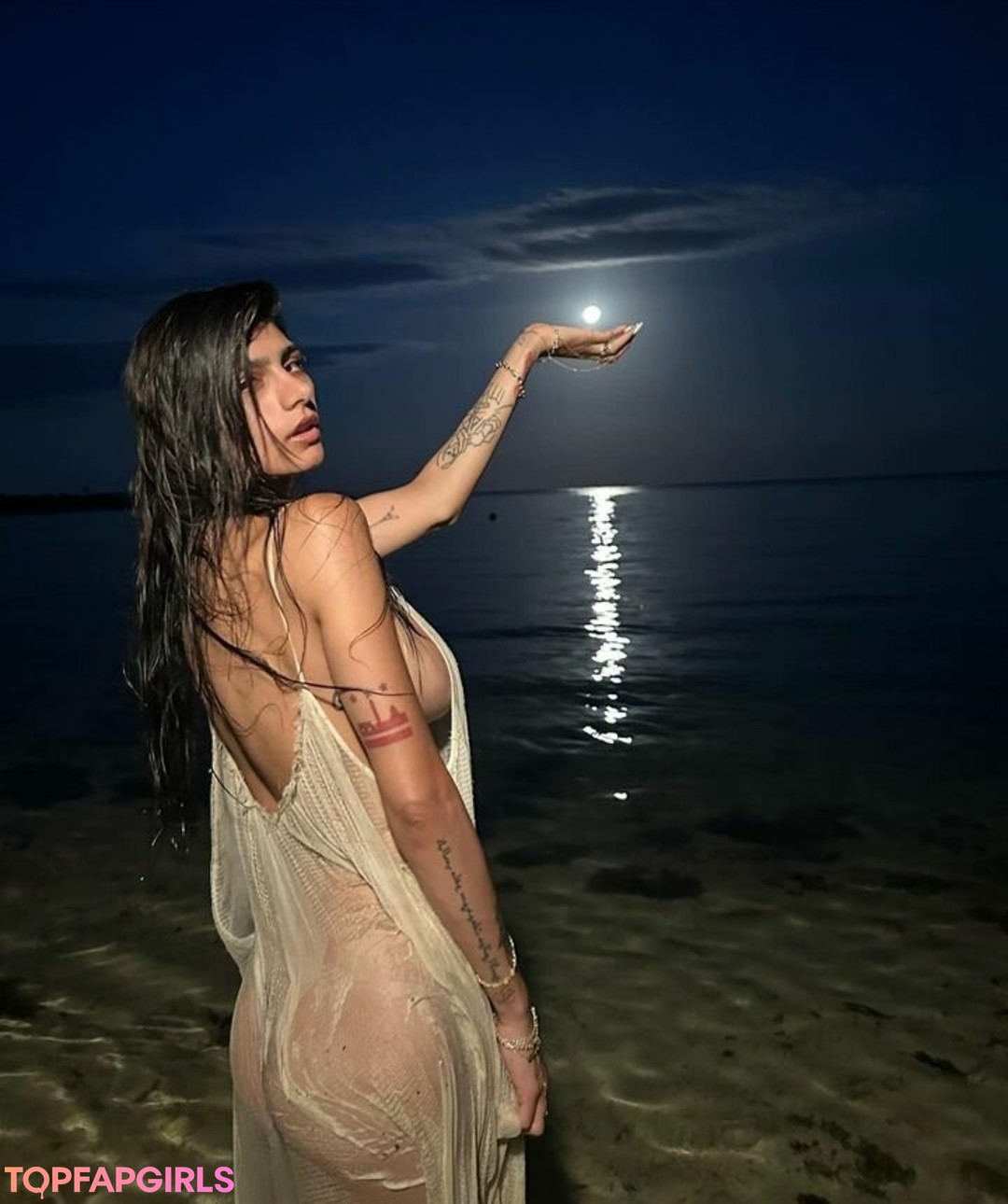 Nacktes geleaktes OnlyFans-Foto von Mia Khalifa #2120