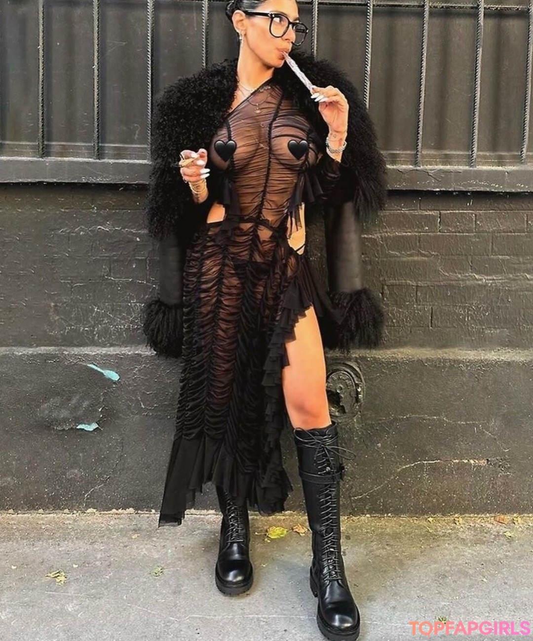 Nacktes geleaktes OnlyFans-Foto von Mia Khalifa #2297