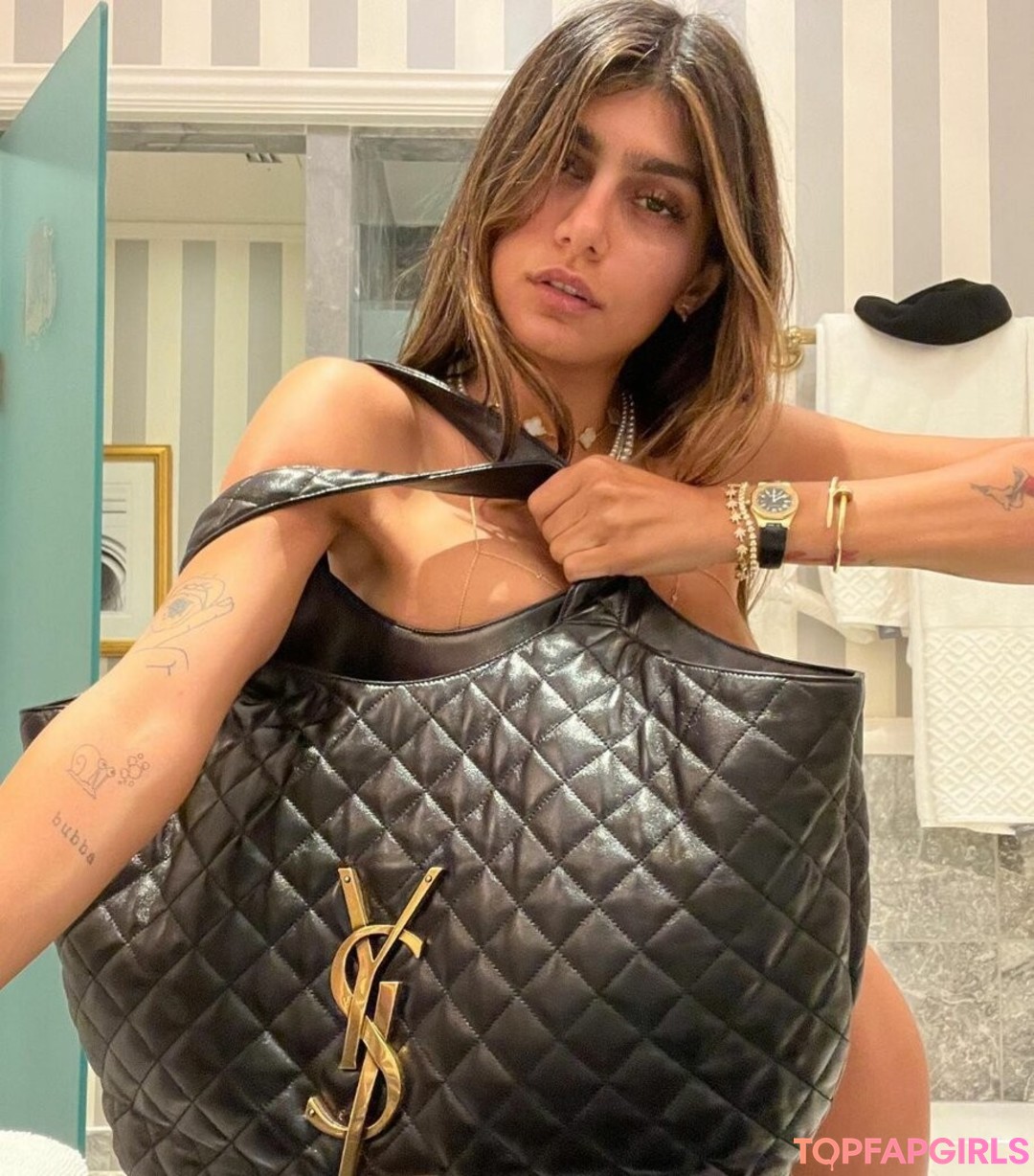 Nacktes geleaktes OnlyFans-Foto von Mia Khalifa #2307