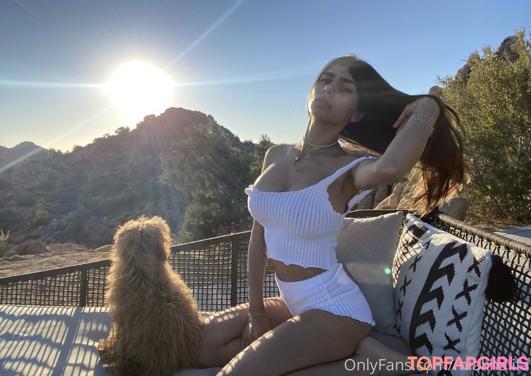 Nacktes geleaktes OnlyFans-Foto von Mia Khalifa #527
