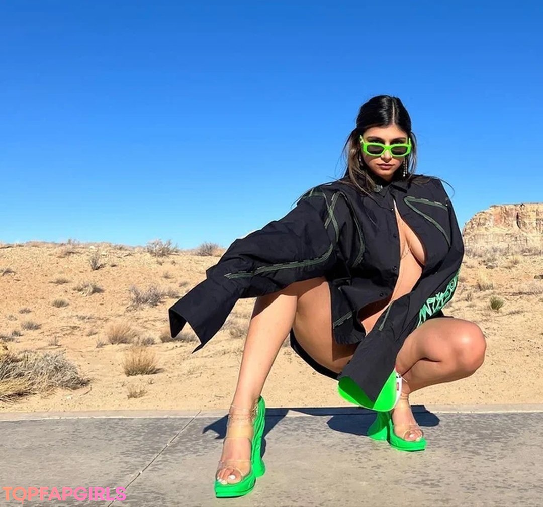 Nacktes geleaktes OnlyFans-Foto von Mia Khalifa #798
