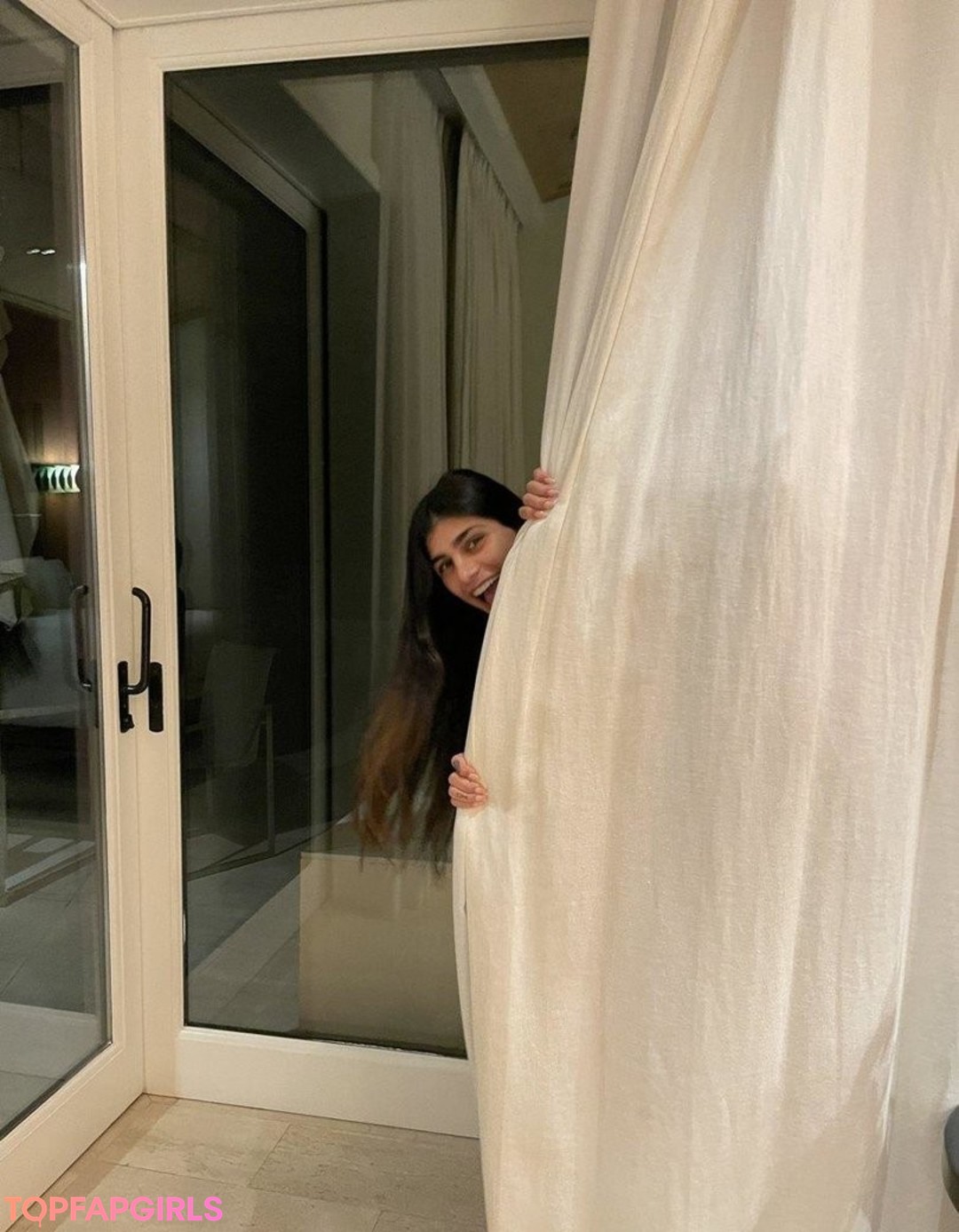 Nacktes geleaktes OnlyFans-Foto von Mia Khalifa #244