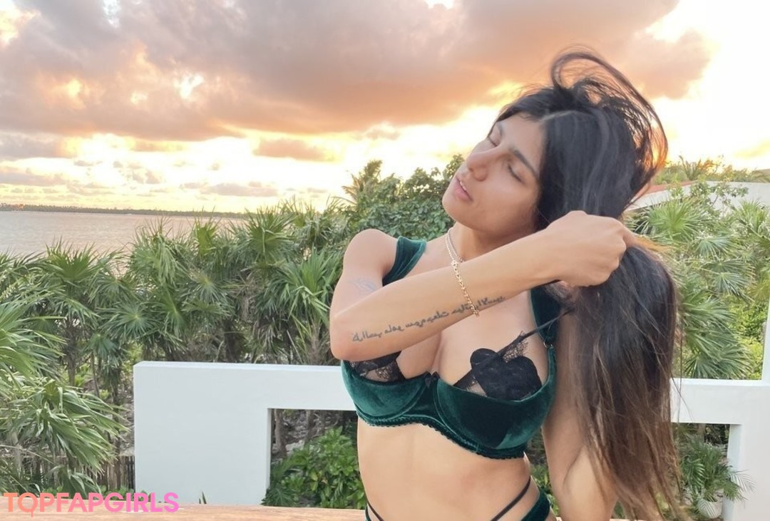 Nacktes geleaktes OnlyFans-Foto von Mia Khalifa #371
