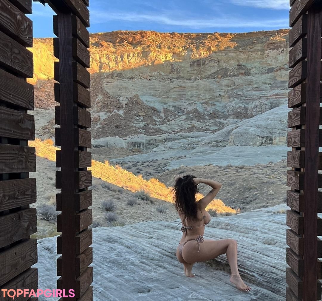Nacktes geleaktes OnlyFans-Foto von Mia Khalifa #467