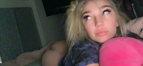 Kendra Sunderland