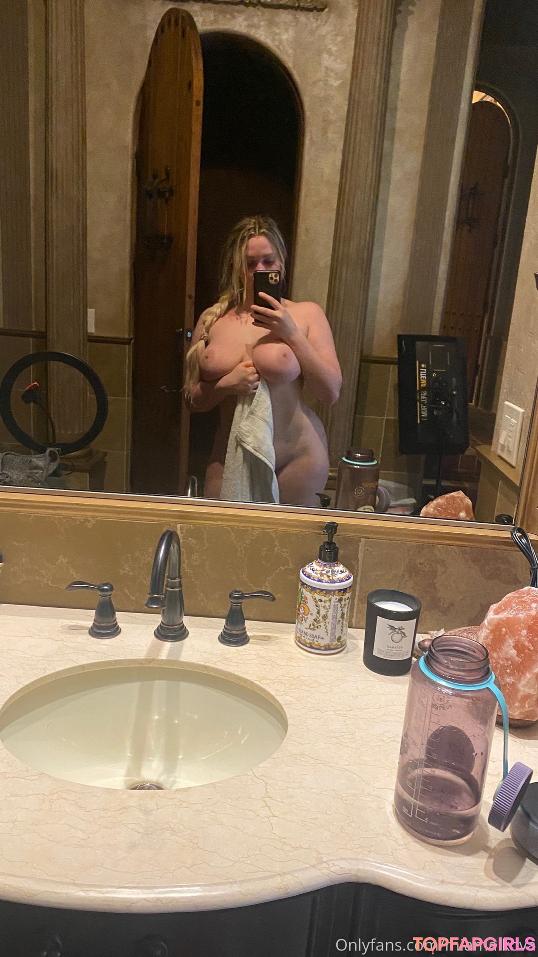 Nacktes geleaktes OnlyFans-Foto von Mia Malkova #1204